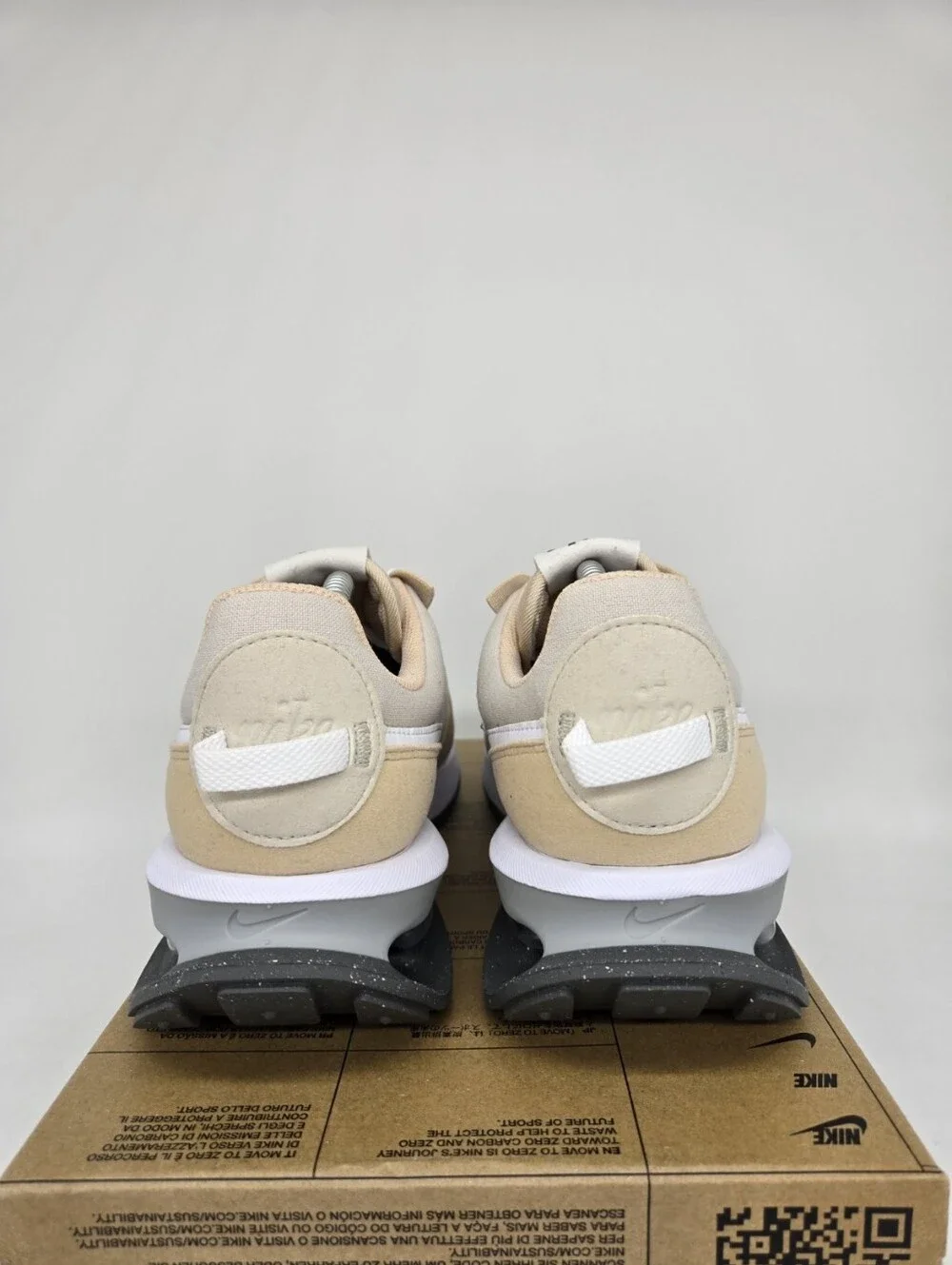 Nike Women's Air Max Pre-Day Light Bone Sanddrift Shoes Size 10